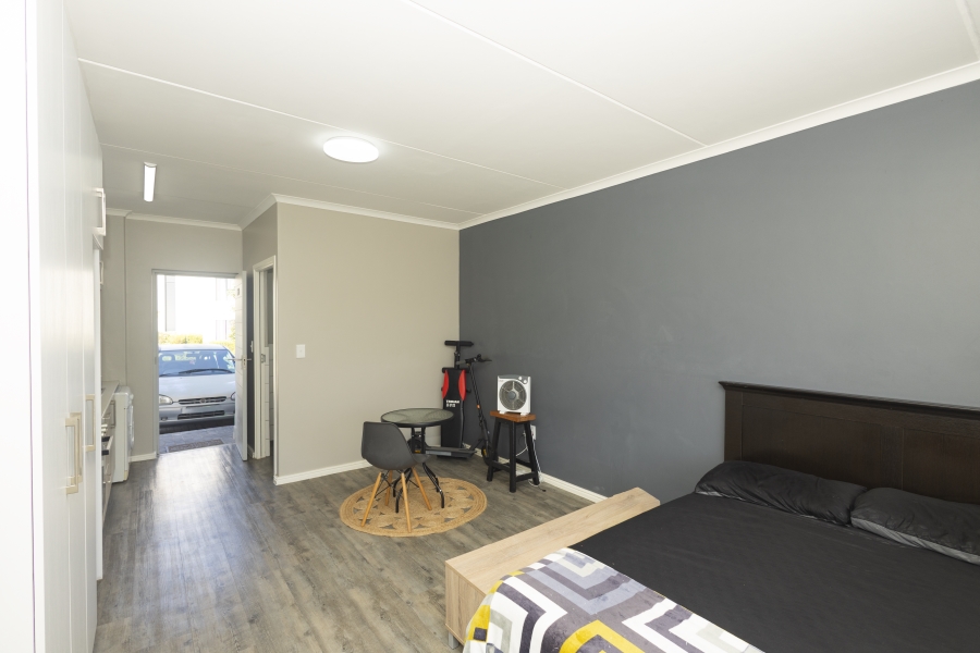 1 Bedroom Property for Sale in Haasendal Western Cape